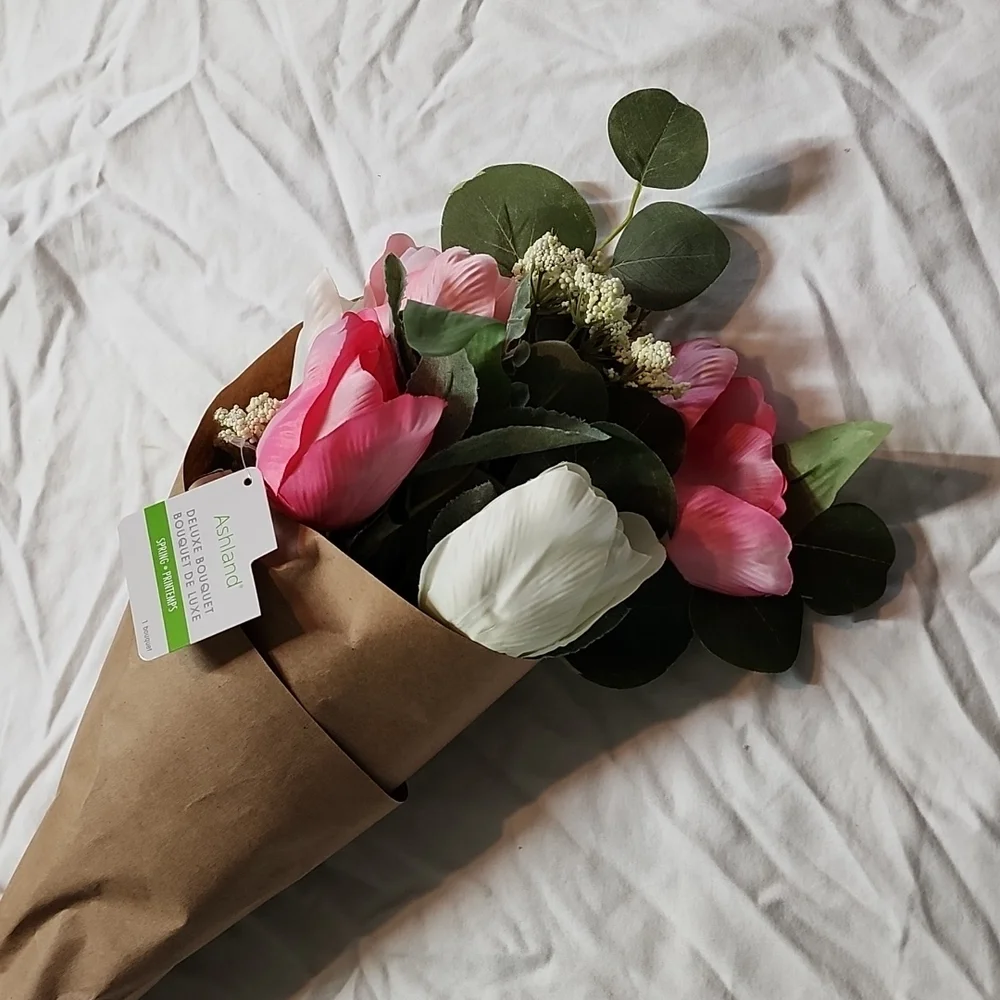 Deluxe faux floral Spring Bouquet